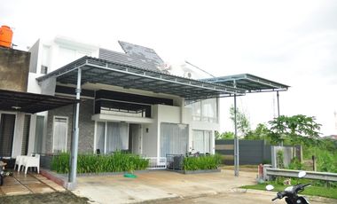 Dijual Cepat Rumah Hook Minimalis 2 Lantai  Di Pine Forest, Sentul City