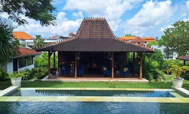 VILLA JOGLO BIRU COLONIAL IN TIBU BENENG CANGGU FOR SALE