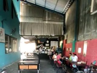 Rumah Usaha Daerah Ahmad Yani Parkiran Luas
