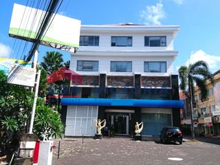 Ruko DISEWAKAN Furnished EX Bank di Pusat Bisnis Denpasar Barat