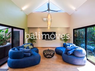 Villa Bagus 4 Kamar Tidur Diatas Tanah 400m2 Di Tepi Pantai Sanur