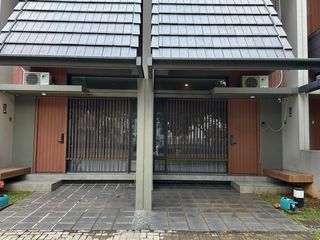 Di Jual Cepat 2 Rumah dempet di Cluster Fleekhauz BSD