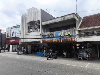 Ruko di Merdeka Per Tahun Sewa Bangunan Lama Tapi Strategis