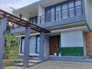 DIJUAL RUMAH VILLA ala Resort di Dago Pakar Bandung