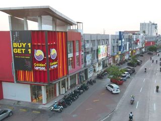 Ruko Jababeka Jalan Utama