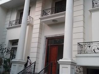 Dijual Rumah Mewah Cantik di Pondok Indah Jakarta Selatan