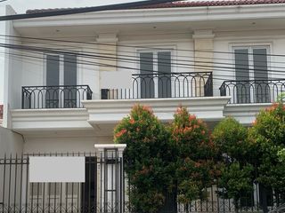 Dijual rumah cantik di jakarta timur