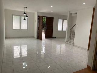 Diisewakan Rumah 2 Lantai Siap Huni di Daan Mogot Baru