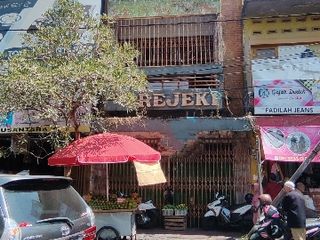 disewakan murah ruko 3 lantai pusat kota pasar besar malang
