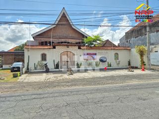 Dijual Resto Aktif dan Produkti Include Furniture di Jl. Kepiting