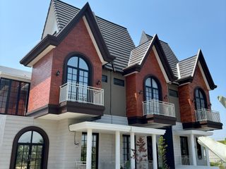 Dijual Rumah 2 Lantai Desain Eropa di Tengah Kota Malang dekat UB