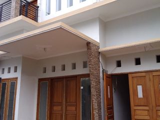 Dijual Rumah Mewah di Dirgantara Sawojajar Dekat Superindo