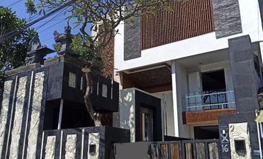 Rumah Mewah 2Lantai Di Kawasan Elite Pusat Kota Renon Denpasar Timur