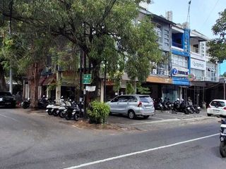 RUKO LOKASI BAGUS 4 LT COCOK UNTUK USAHA DI RENON