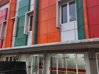 Ruko Gandeng Lokasi bagus di Pasar Modern Graha Raya Bintaro