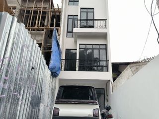Dijual Murah Ruko Ada Rooftop Gratis Lift di Rawamangun Jakarta Timur