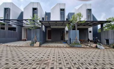 Villa kota batu dijual dengan private pool