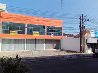 Ruko Menghadap Jalan Raya