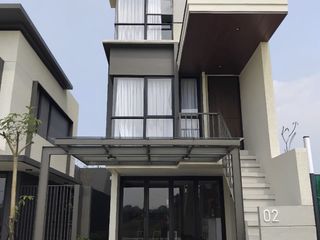 RUMAH 3 LANTAI CICILAN 3 JUTAAN DI LIPPO CIKARANG