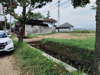 Di sewakan lahan  di mindroad jalan provinsi Jl raya Soreang Banjaran