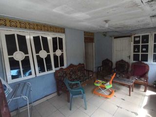 DI JUAL RUMAH TINGGAL DI TENGAH KOTA