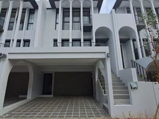 Rumah 3 Lantai Greenwich Aether Gading Serpong BSD City Tangerang A