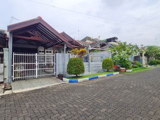 Rumah Murah Luas 200 m2 di Perumahan Araya Blok Depan