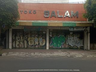 Ruko 3 Lantai Lokasi Strategis di Jalan Wahid Hasyim Ngampilan