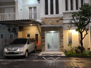 Rumah Modern Minimalis Cluster Elite Mahendradatta