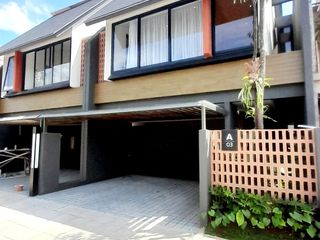 Rumah 2 lantai Minimalis Modern di Jakarta Timur