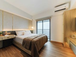 DISEWAKAN APARTEMEN BRAND NEW FULLY FURNISHED EMBARCADERO SUITES