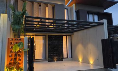 RUMAH NEW MEWAH -  FULLY FURNISHED 0,5  MENIT STADION MAGUWOHARJO