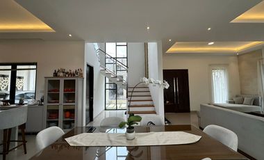 Dijual Villa Modern Mewah di Ungasan