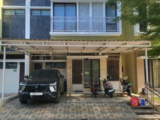 RUMAH 2 LANTAI DI WATER FRONT CITY