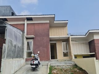 Rumah SHM 2 Menit ke Klinik Azmi Medika Kuripan Dibantu KPR J-35928