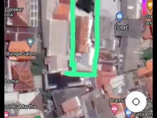 Dijual Rumah dengan halaman luas. Dipusat kota
