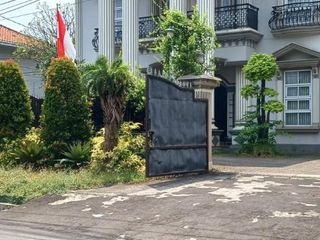 DIJUAL RUMAH MEWAH SIAP HUNI JL KEJAKSAAN RAYA, LARANGAN, KOTA TANGERANG