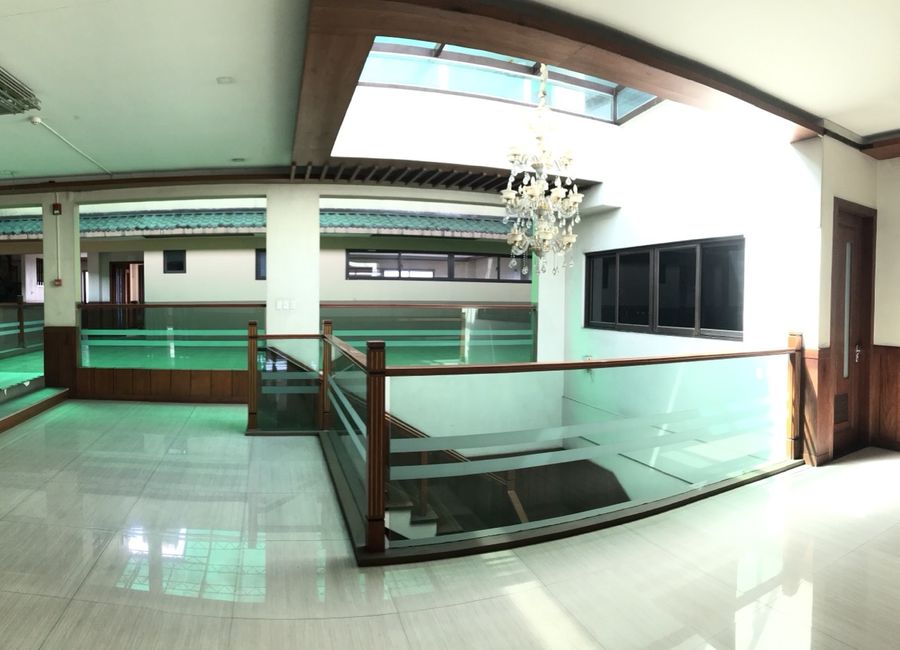 Commercial Building for Sale in Roosevelt Avenue, Quezon City | Lamudi ...