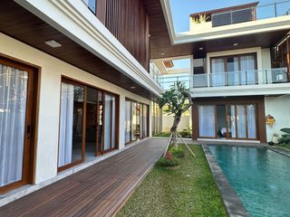 Villa Mewah Baru View Laut dengan Rooftop di Nusa Dua
