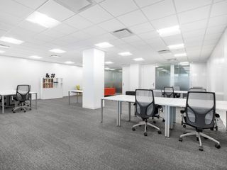 Beautifully designed office space for 3 employees in Spaces World Plaza