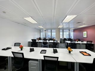 All-inclusive access to professional office space for 5 employees in Regus GT Tower Makati
