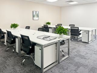 Fully furnished office for 15 people at Regus Mckinley Town Center