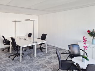 Serviced office space for 15 employees in Regus Mckinley Town Center