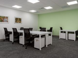 Fully serviced office space for you and your team in Spaces World Plaza
