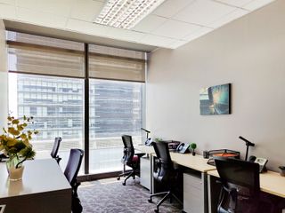 Find office space in Regus Net Lima Global City for 5 employees with everything taken care of