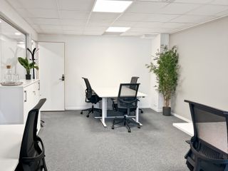 Regus GT Tower Makati: Private office for 15 people