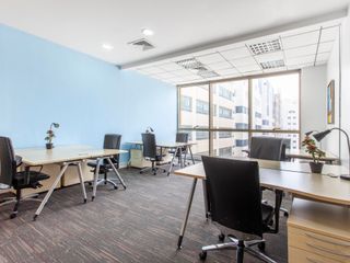 All-inclusive access to professional office space for 5 employees in Regus Downtown Tower