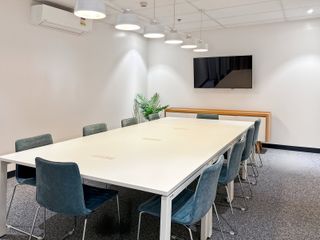 Regus Victoria de Makati: Serviced office for 10 people