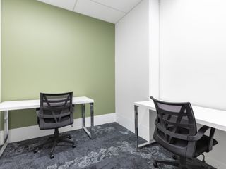 Find office space in Regus Abanao Square for 2 employees with everything taken care of