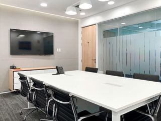 Book serviced office space for businesses of all sizes in Regus Downtown Tower